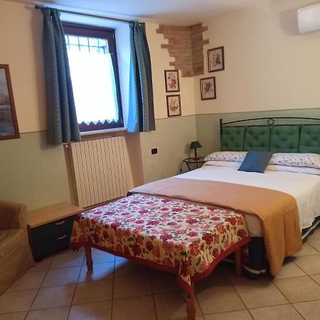 سالو B&B Renzano Bedrooms المظهر الخارجي الصورة